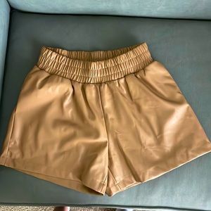 Faux leather shorts brown